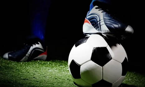 Panduan Menang Lebih Banyak di Judi Bola Online 2024